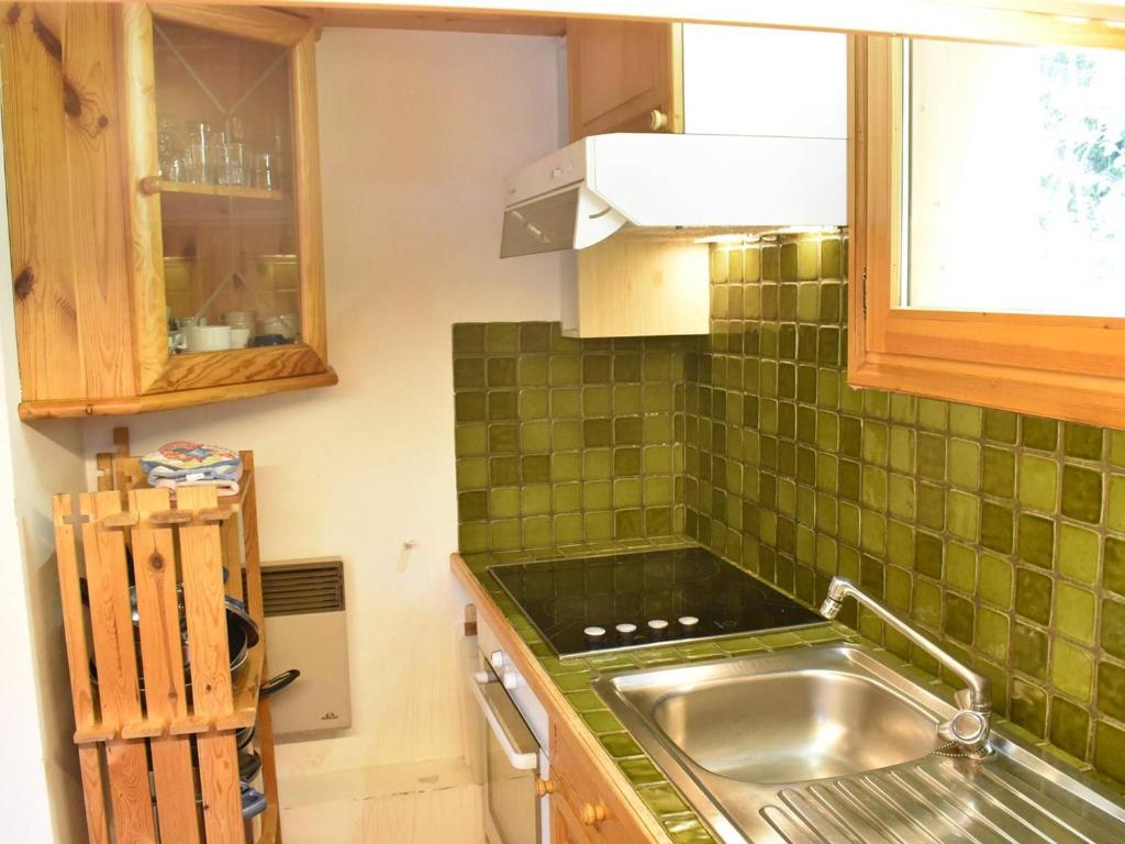 Chalet cosy 6 pers. à 100m des pistes avec garage fermé et parking, Méribel - FR-1-180-411 - 4