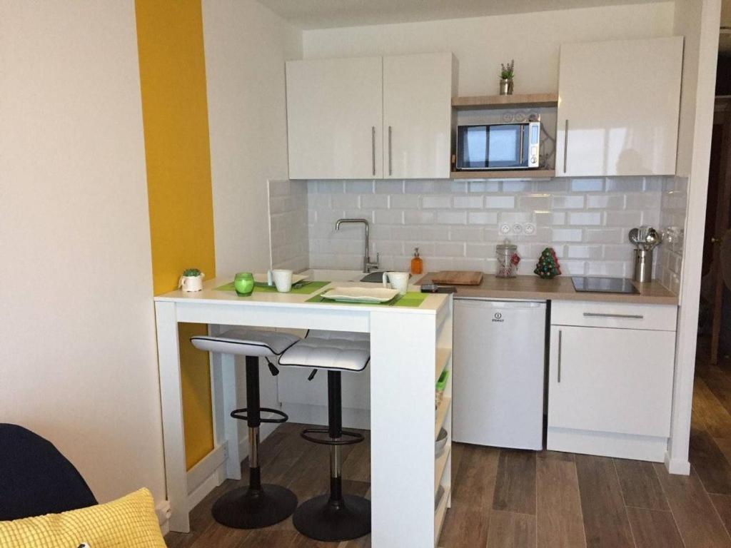 Studio lumineux au Lavandou - Vue mer - FR-1-308-81 - 2