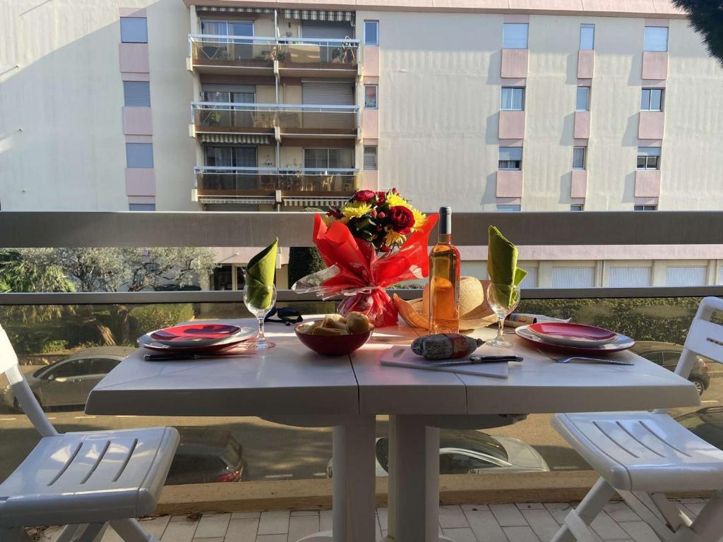 Studio cosy à 500m du port de Fréjus, proche plage et commerces - FR-1-226A-356 - 1