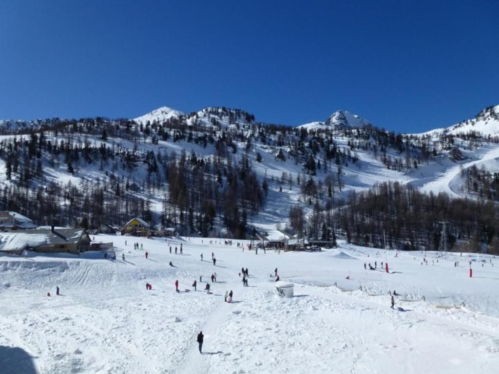 Appartement Rénové 2P avec Balcon Sud, Front de Neige, au Pied des Pistes - 2