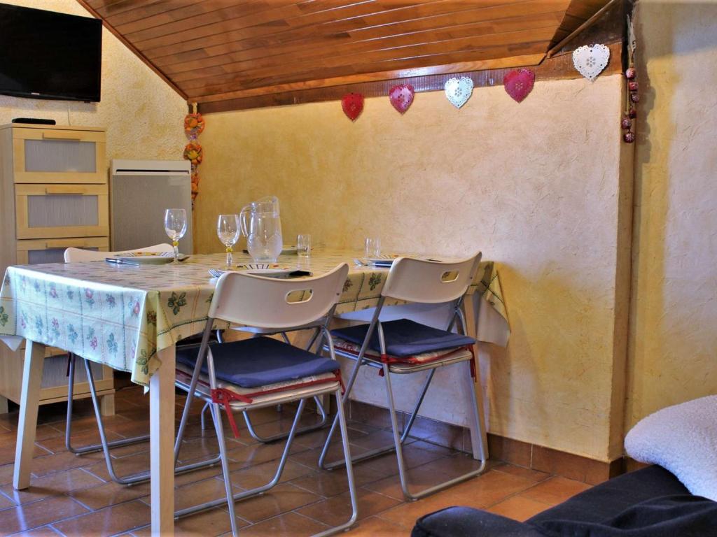 Appartement pieds des pistes, 2 cabines, 4 personnes - Risoul 1850 - 2