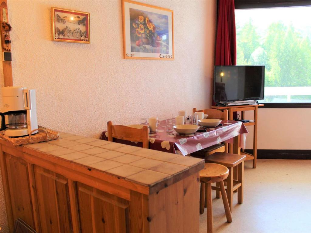 Studio cosy à Vars avec balcon, proche pistes et commerces, parking inclus - FR-1-330B-38 - 2