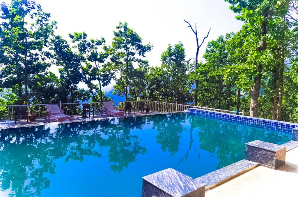Blue Pine Orchards - Villas photo