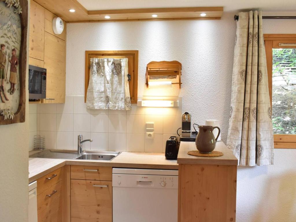 Appartement pour 6, centre Méribel, proche commerces et pistes, piscine l'été - FR-1-180-303 - 4