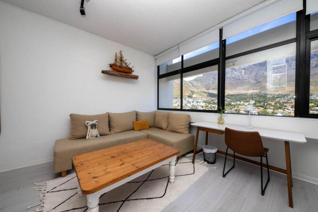 Boho Chic Studio Apartment in Cape Town, Кейптаун