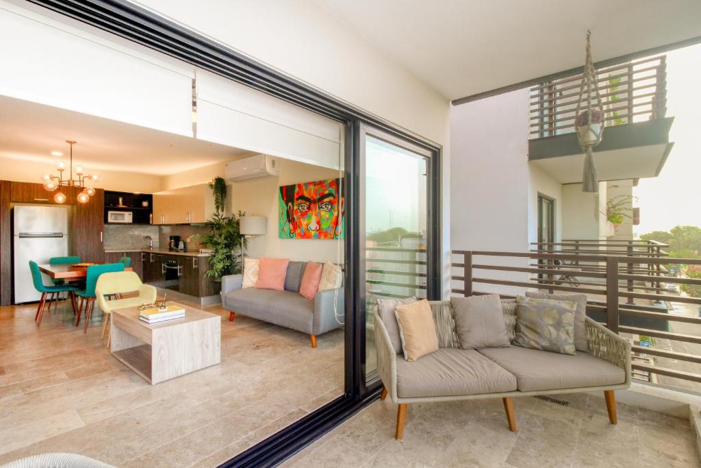 Cocos 403 at Arenis - 4