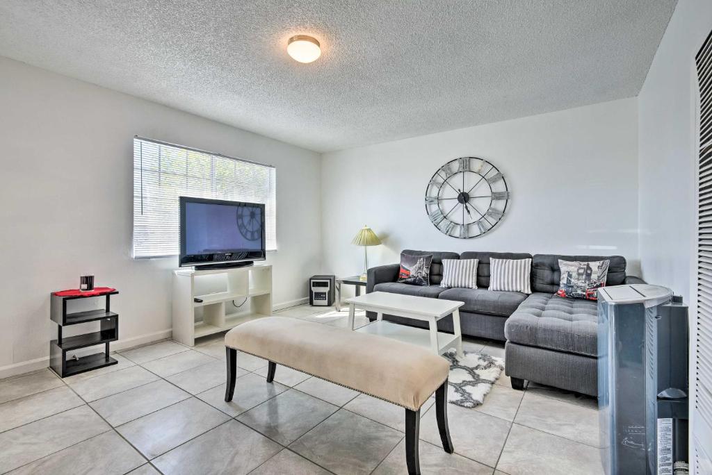 Whittier Home Shared Courtyard, Near Hiking!