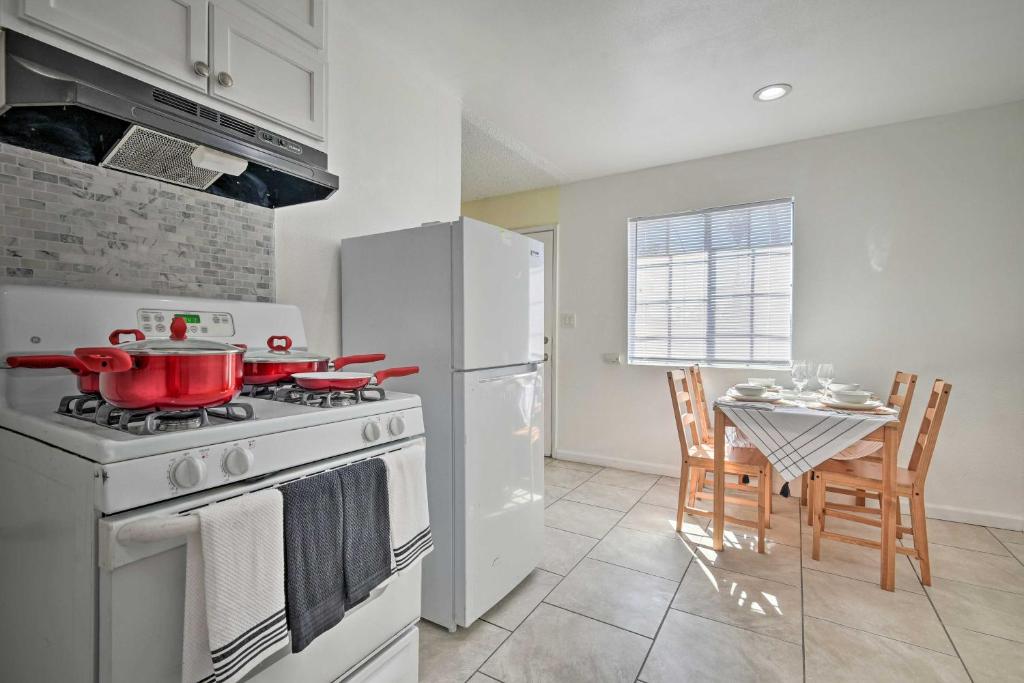 Whittier Duplex Unit Near Beaches and Hiking!
