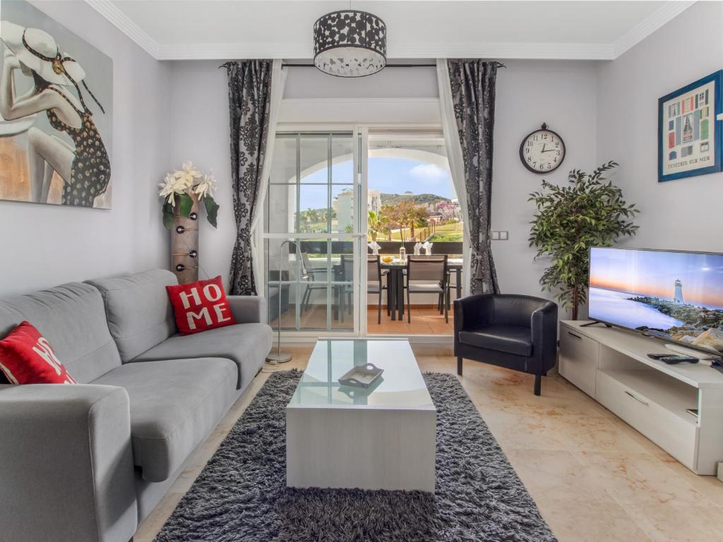 2091- Apt close from all amenities - 3