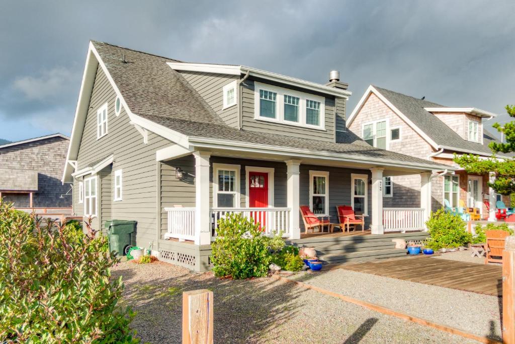 Treasure Cove MCA 1337, Manzanita