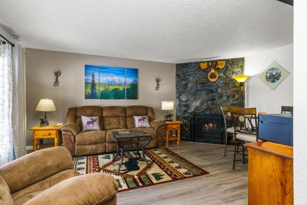 The Moose Crossing, Anchorage