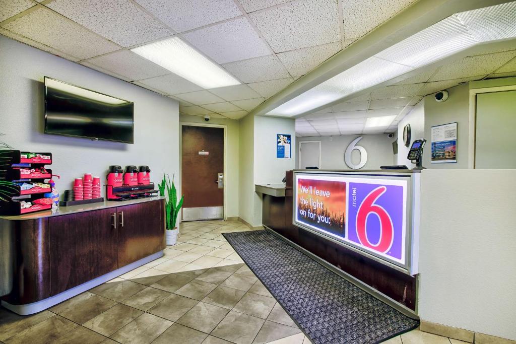 Motel 6-Duluth, MN photo