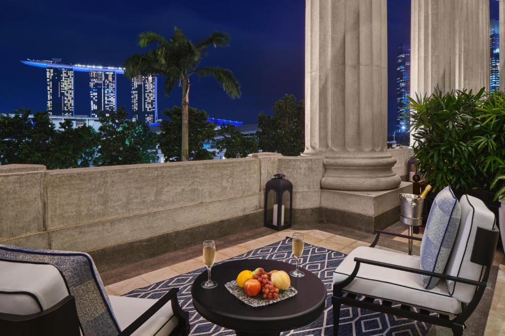 The Fullerton Hotel