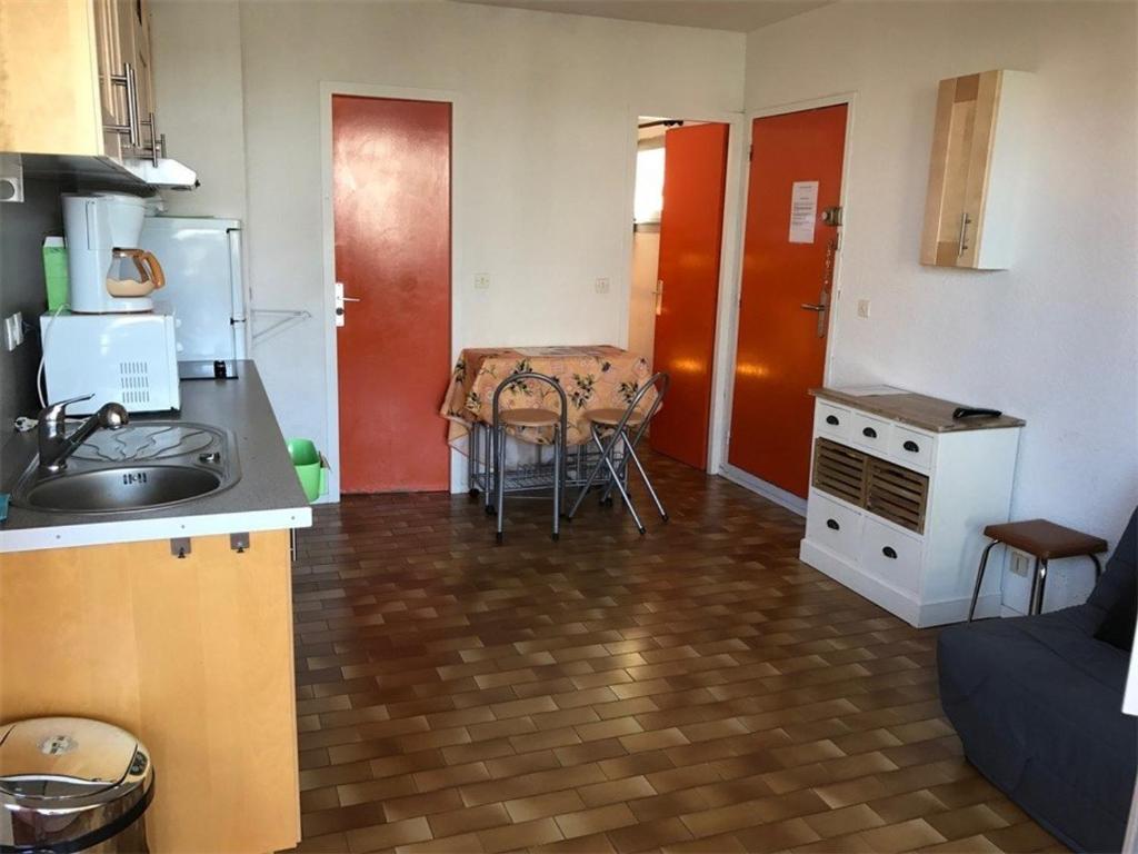 Appartement T2 Cabine 6 pers en bord de mer, parking privé, proche commerces et plage - Leucate - FR-1-81-49 - 5