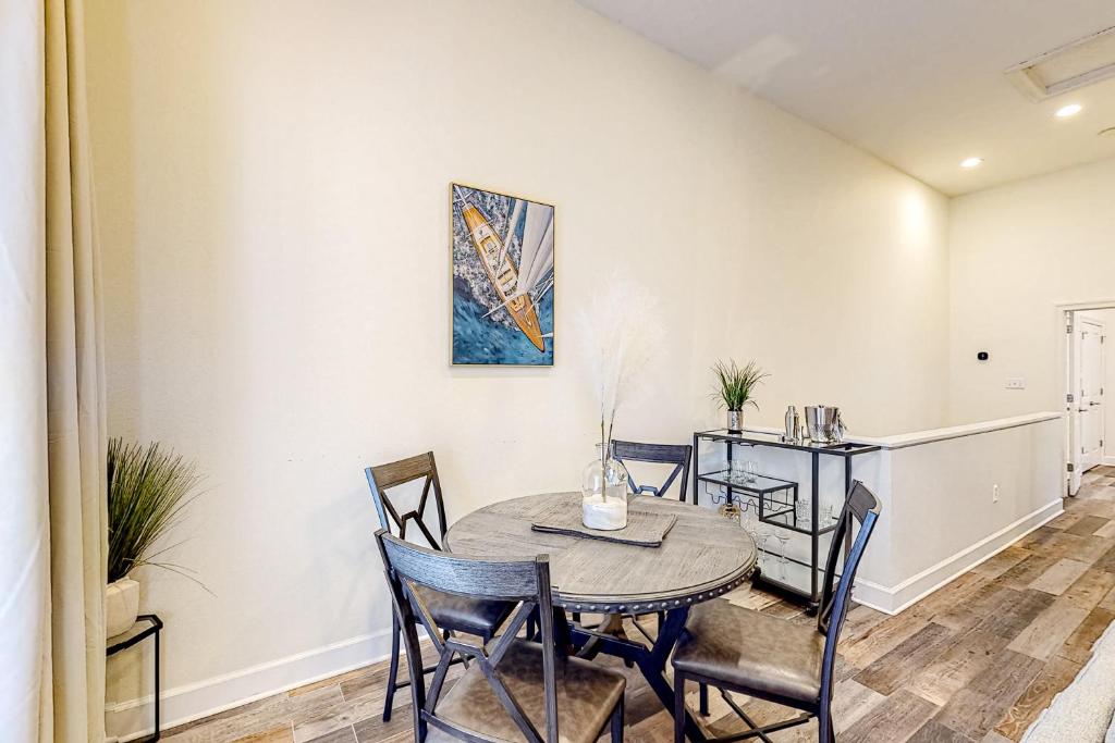 Downtown Pensacola Townhome photo