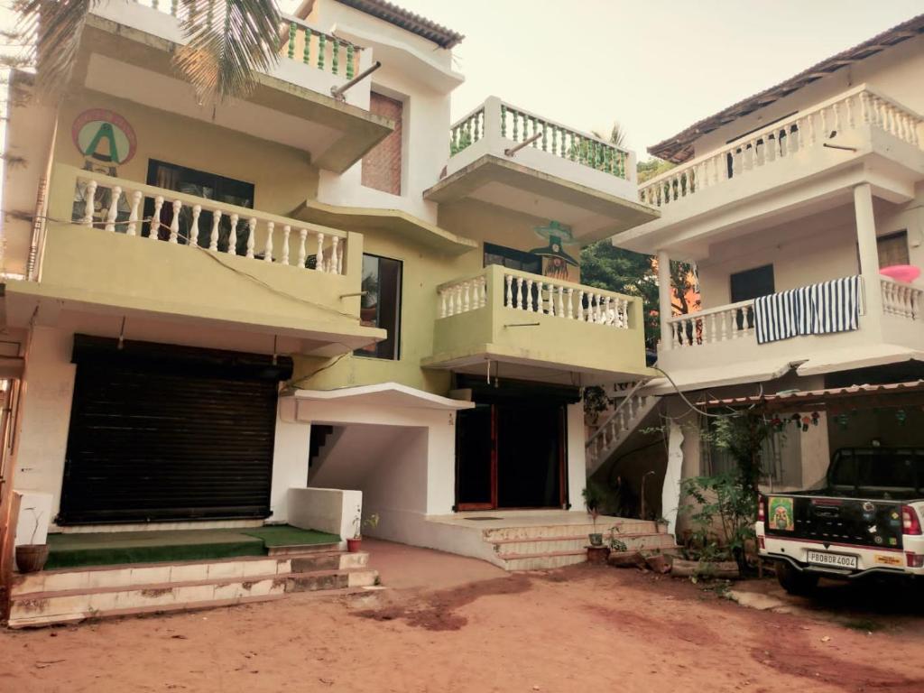 Apartments for Rent in Arambol, India price from 8 of Hotels