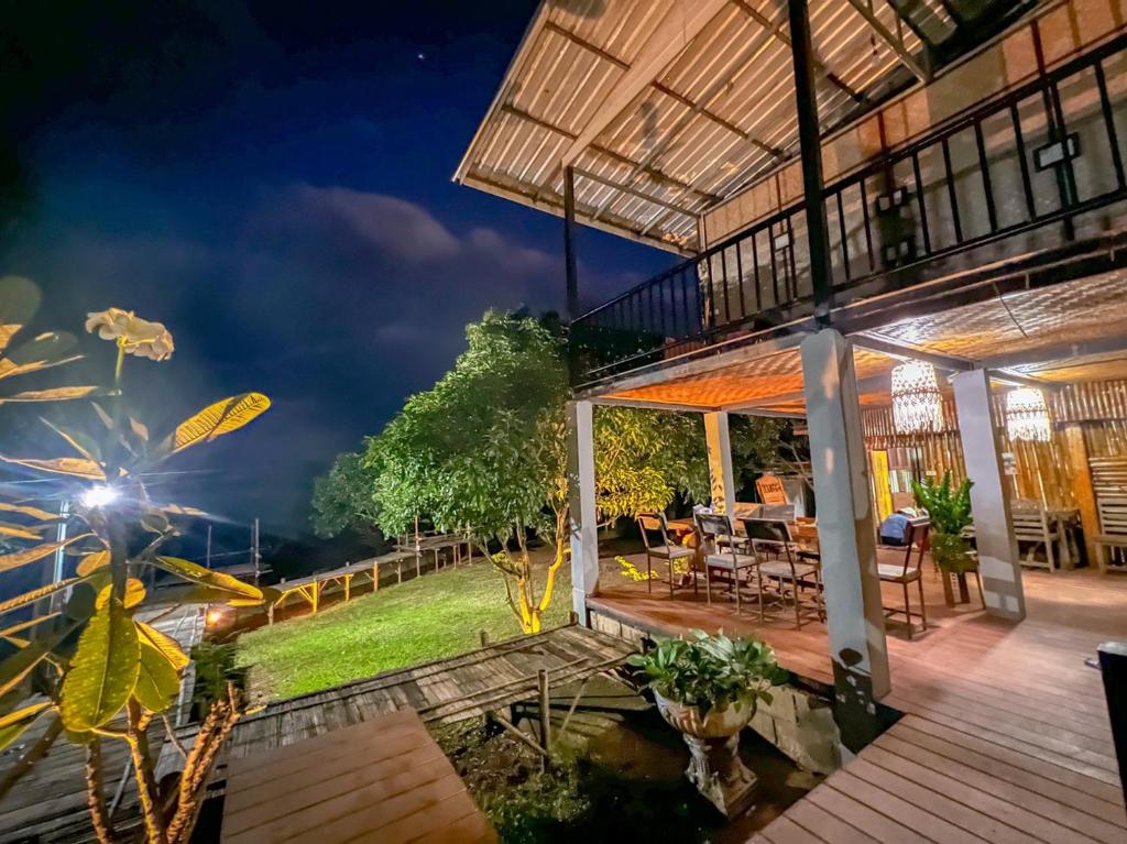บ้านสวนภูผาโอบ (Bansuan PhuphaAop) — Hotel in Chiang Dao
