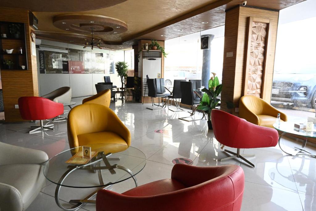 Al Dawhatin Furnished Units photo