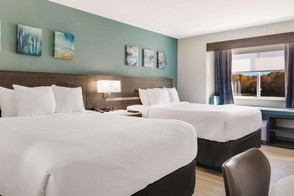 MainStay Suites Clarion, PA near I-80 photo