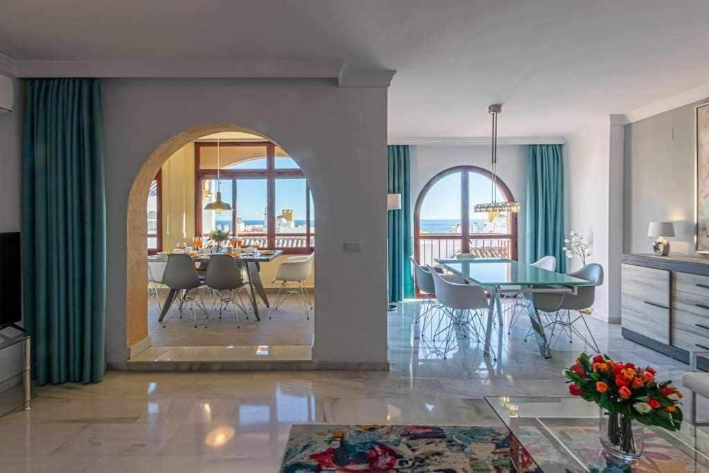 797 Holiday Rentals -Lujoso Atico duplex en el centro de Benalmadena - 1