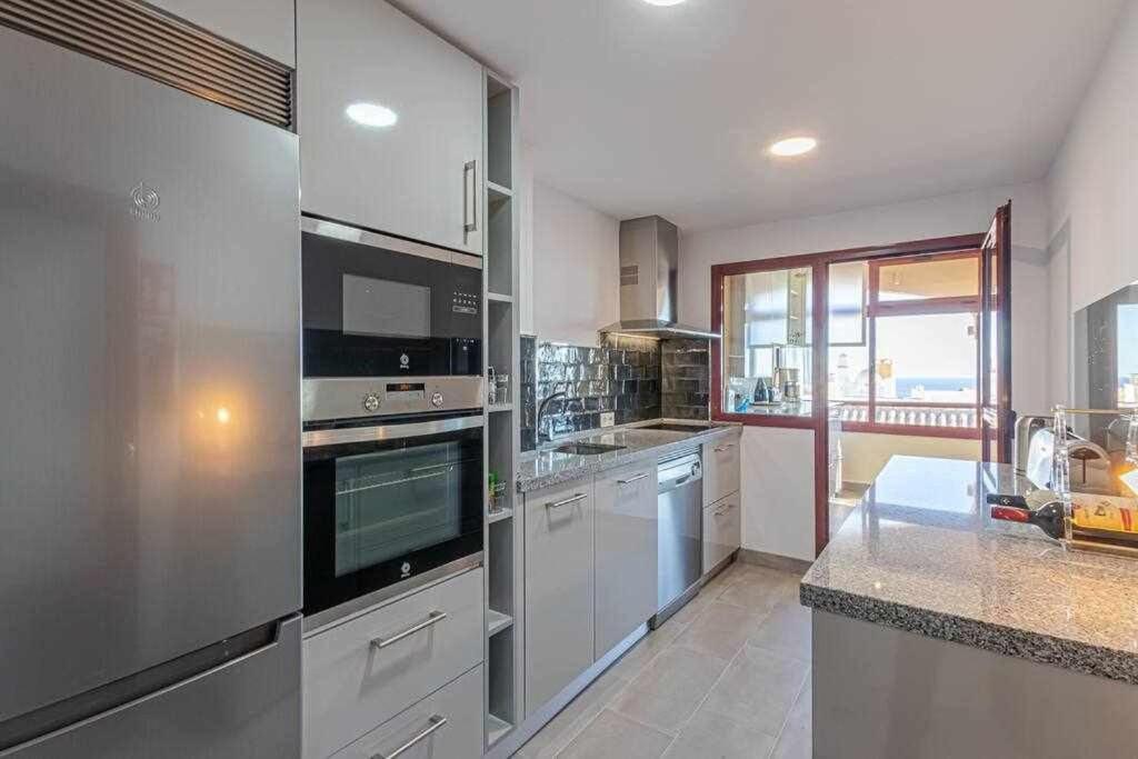 797 Holiday Rentals -Lujoso Atico duplex en el centro de Benalmadena - 3