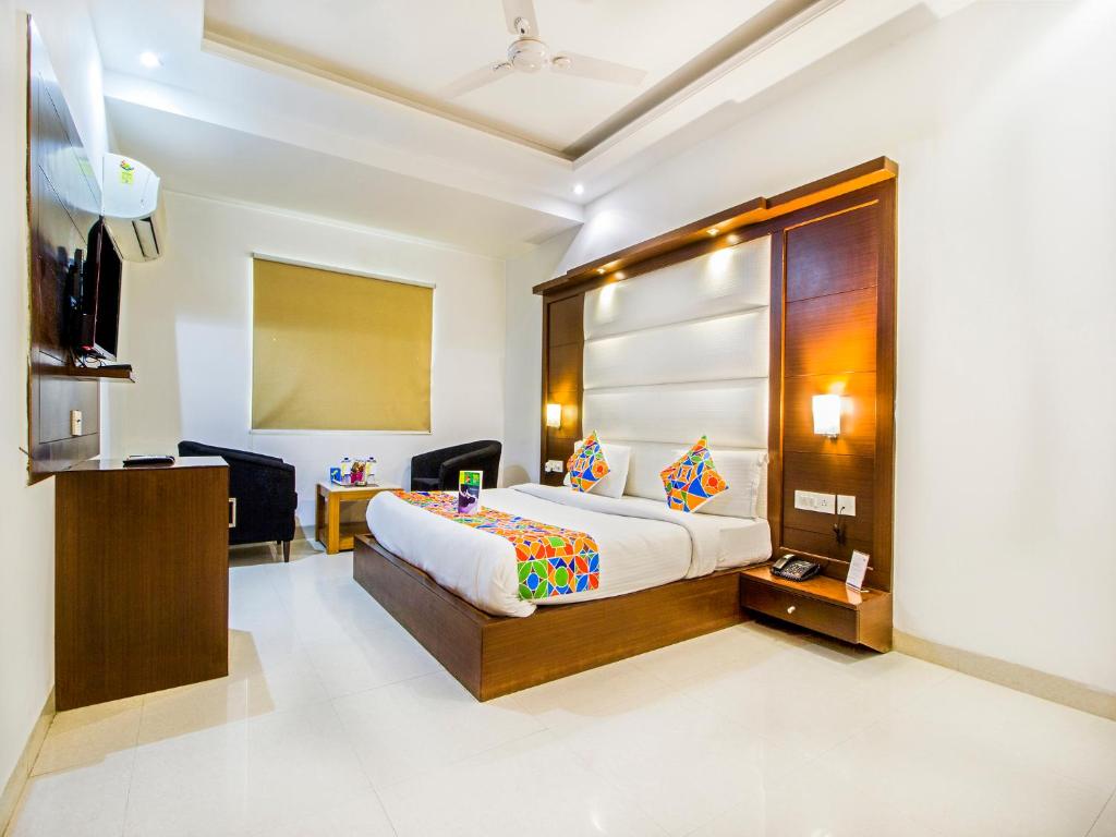 FabHotel Star Delhi Airport photo