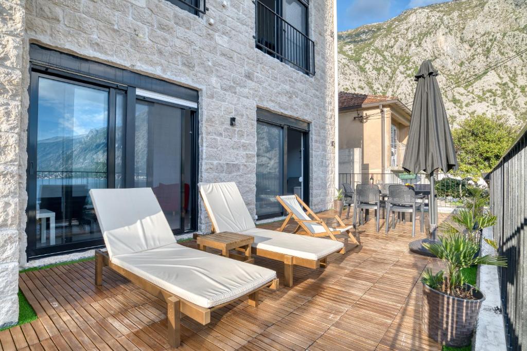 Beachfront Villa Nautica - 4