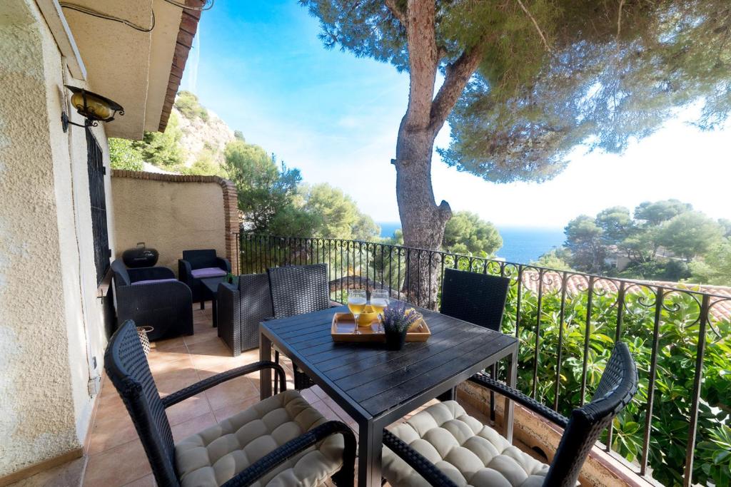 Moonkey - Halcón 23. Vistas al Cap de la Nao, Jávea