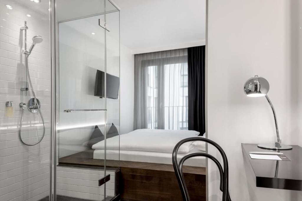 Hotel AMANO Grand Central — Hotel rooms in Berlin, Berlin