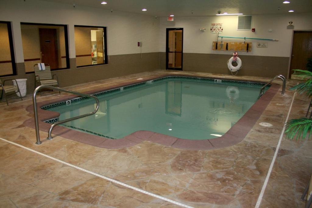Baymont By Wyndham Portage photo