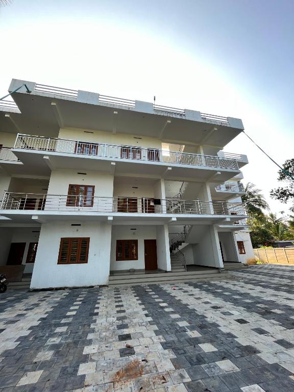 Biriyomz Residency, Kalpatta, Munderi, Low Cost Rooms and Deluxe Apartment photo