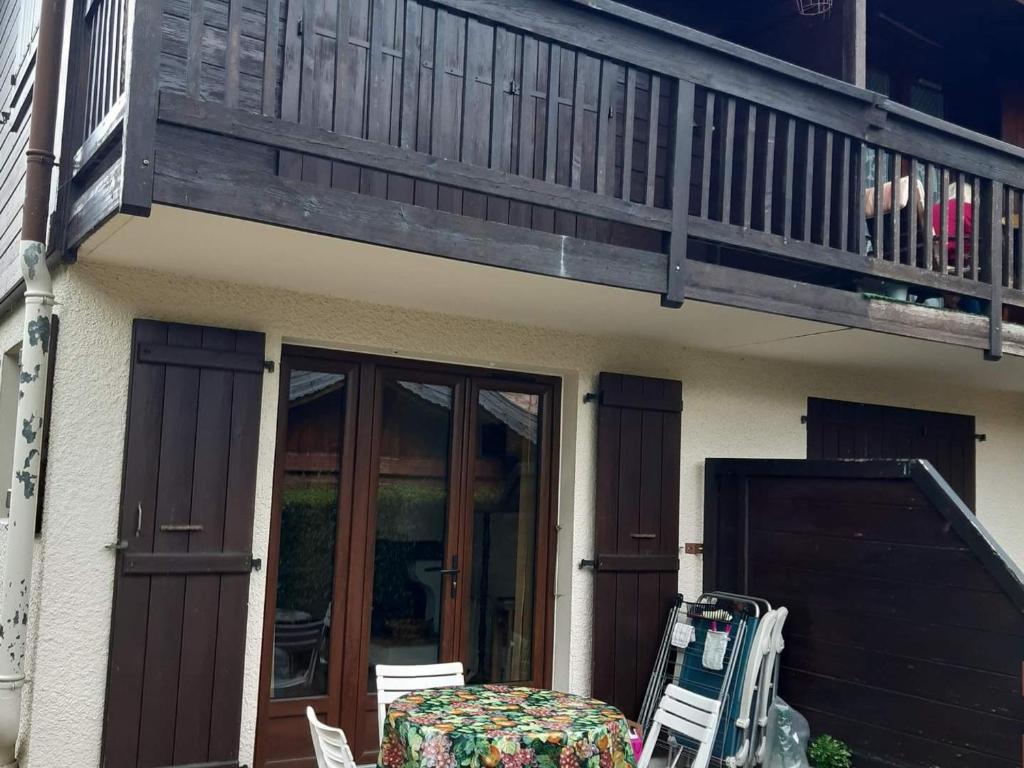 T2 rez-de-jardin Chamonix avec parking et vue Mont Blanc - FR-1-517-65 - 2