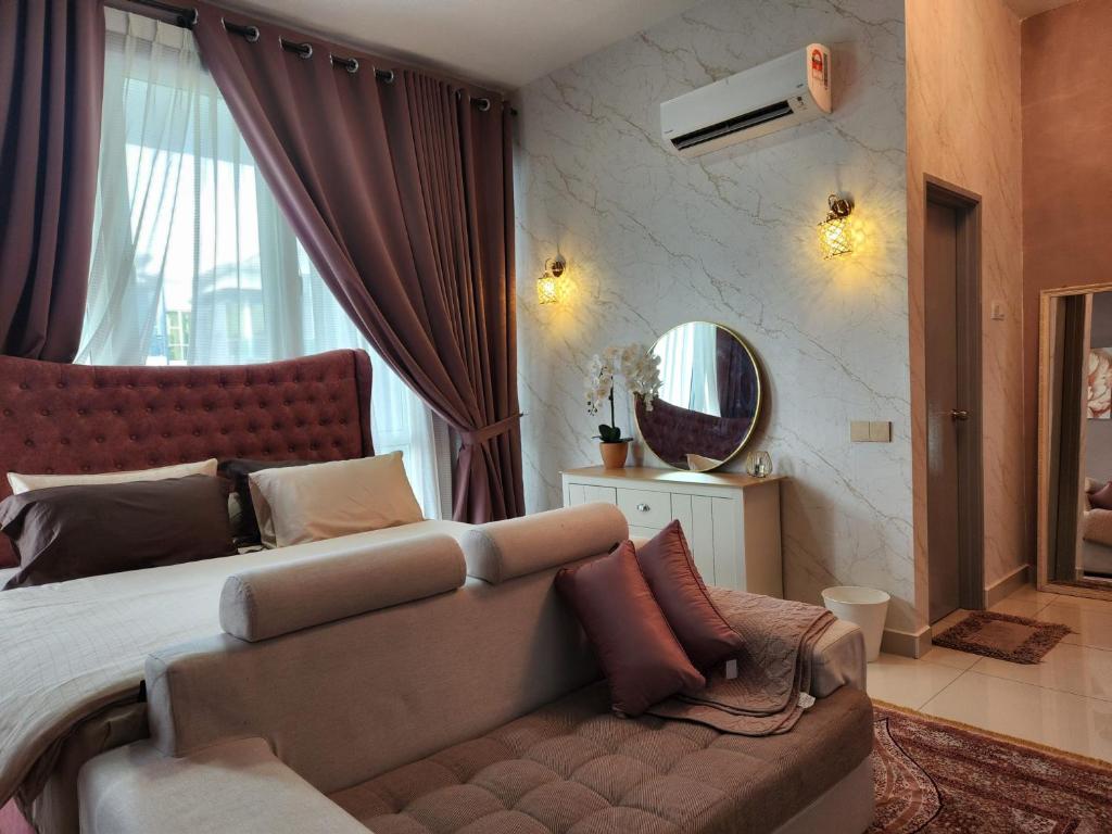 MP Villa with Cinema Room photo