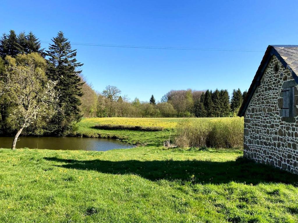 Maison de 4 chambres avec vue sur le lac et jardin amenage a Joue du Bois