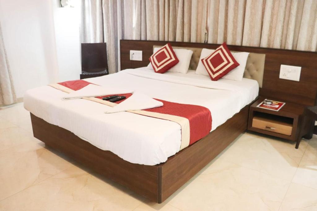 Hotel Shelter Palace photo