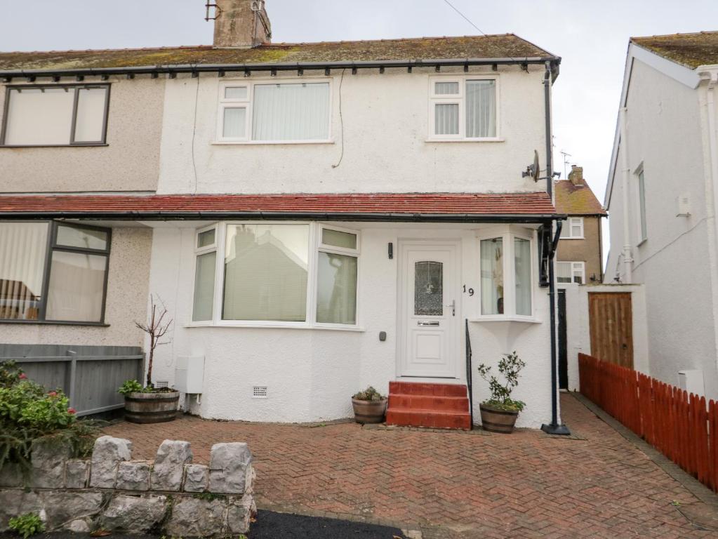 The Crescent Escape, Colwyn Bay