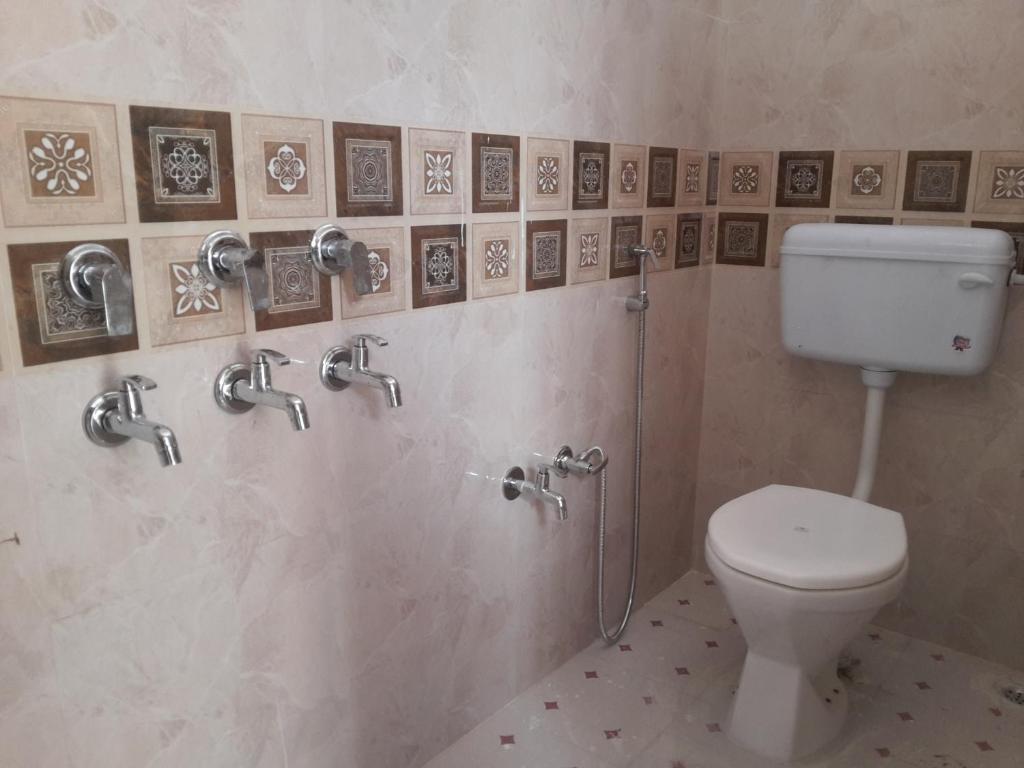Karmaa Plaza Inn photo