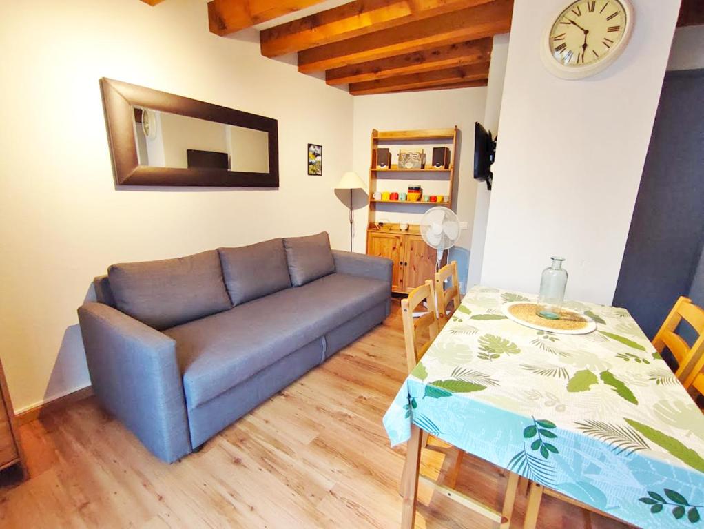 La Tanière, T2 duplex, centre Luchon, 4 personnes, wifi, 3ème étage - 5