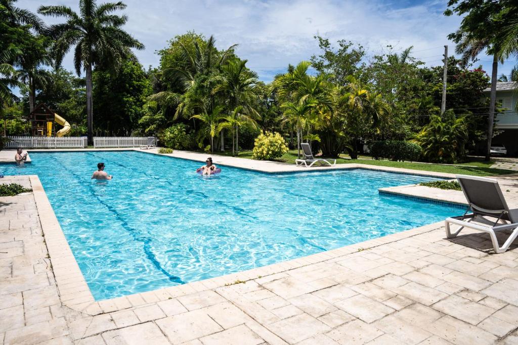 Luxury Apartments and Rooms,The Lagoons photo