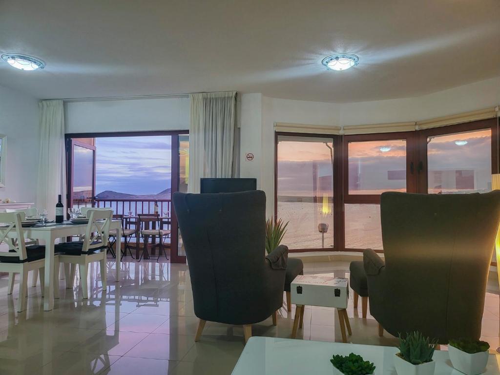 MEDANO4YOU Red Mountain Sea View Holiday Home - 4