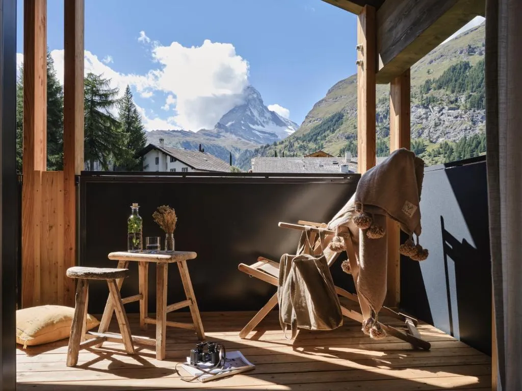 Nomad by CERVO Mountain Resort, ξενοδοχείο στο Ζερμάτ