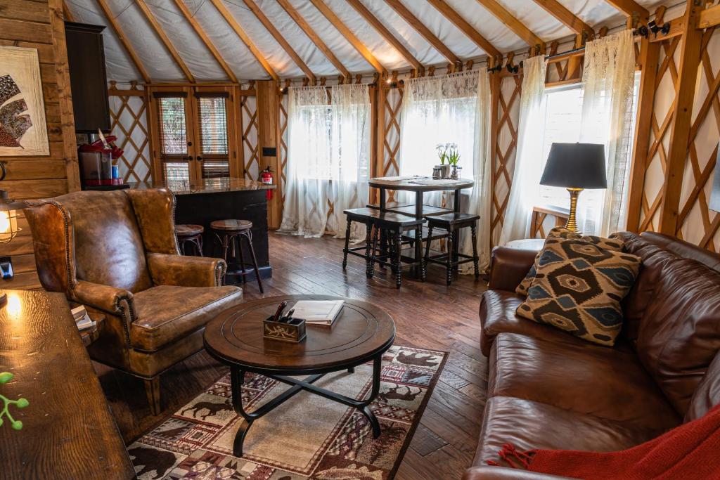 stayNantahala - Smoky Mountain Cabins photo