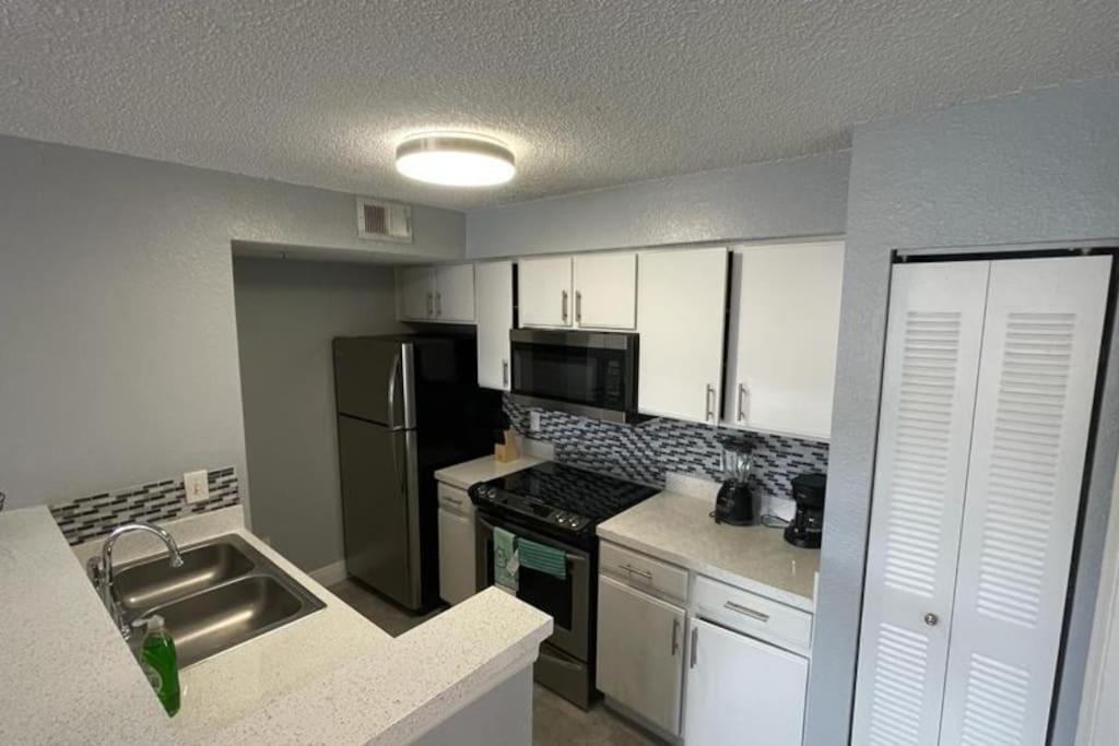 very Nice 2/2 apartment , close to disney photo