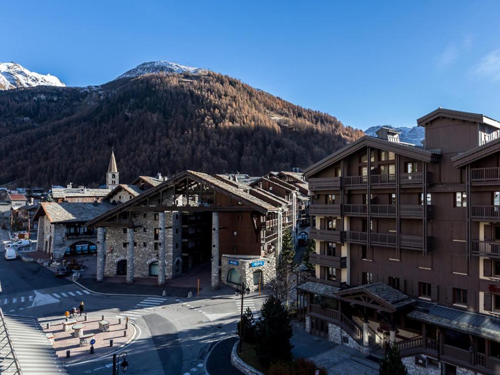 Chalet de luxe 5 pièces avec cheminée et conciergerie à Val-d'Isère - FR-1-694-23 - 2