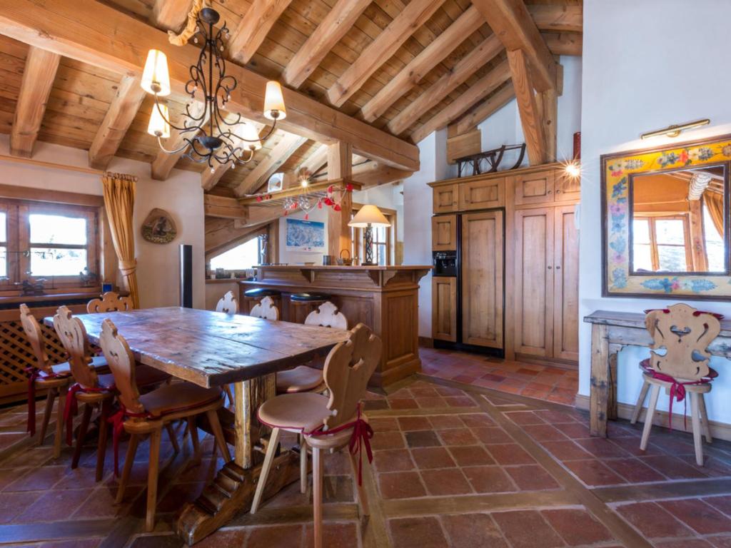 Appartement de standing avec cheminée, 4 chambres, garage et WIFI, Val-d'Isère - 4