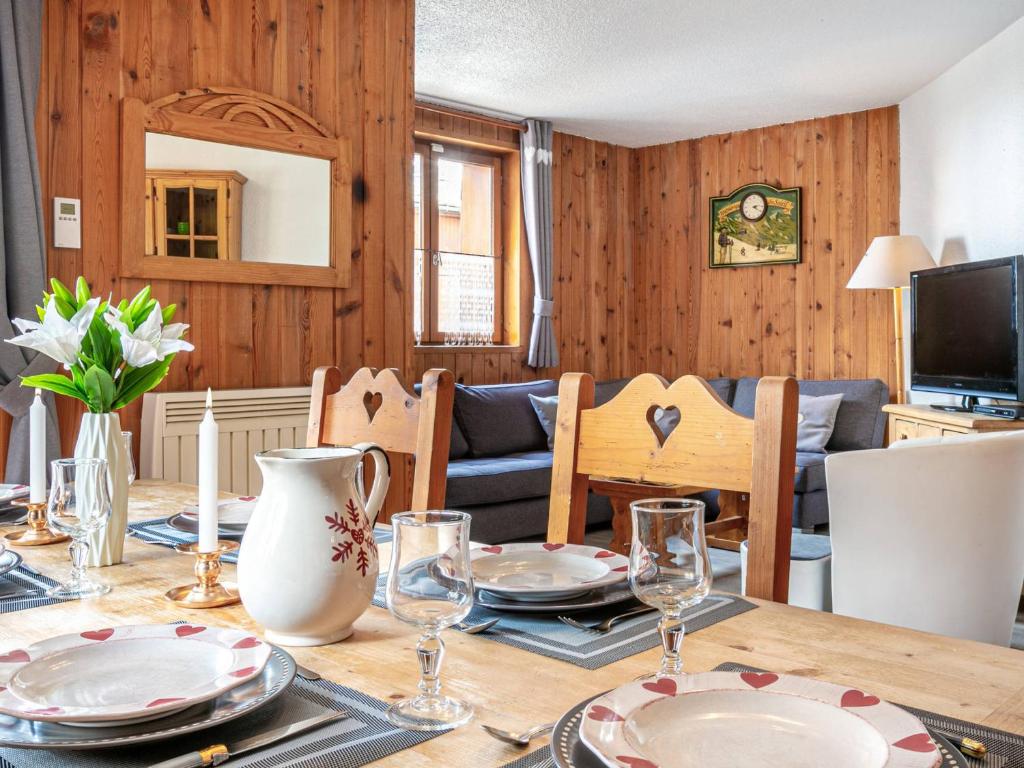 Appartement de style montagnard dans chalet rustique, au cœur du vieux village et aux pieds des pistes - FR-1-694-73 - 4