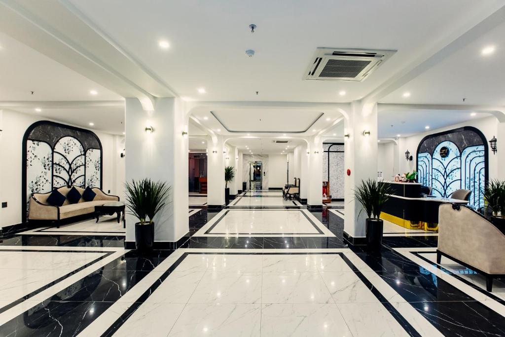 LION 3 HOTEL