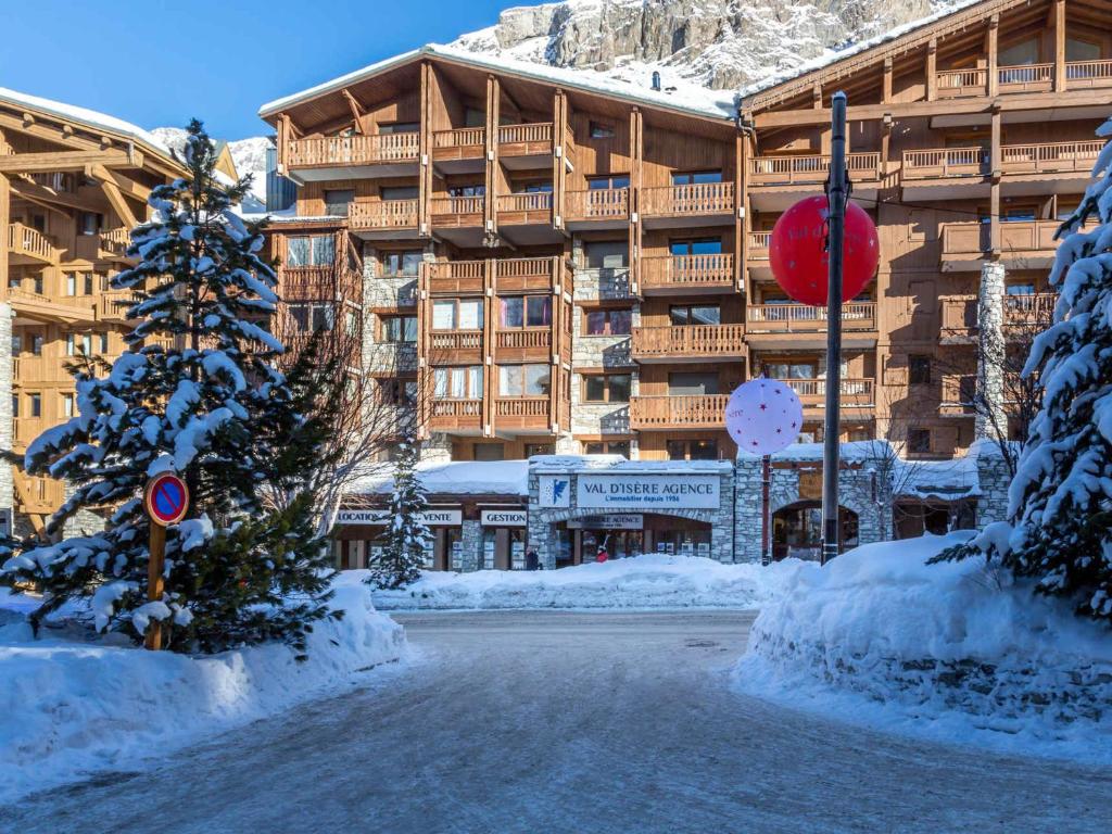 Appartement duplex haut de gamme avec cheminée au cœur de Val-d'Isère, proche des pistes et commodités - FR-1-694-104 - 5