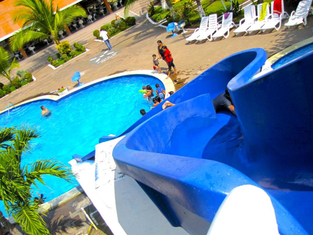 Tropiclub Playa El Cuco photo