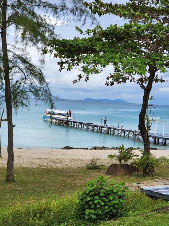 S Beach Resort photo